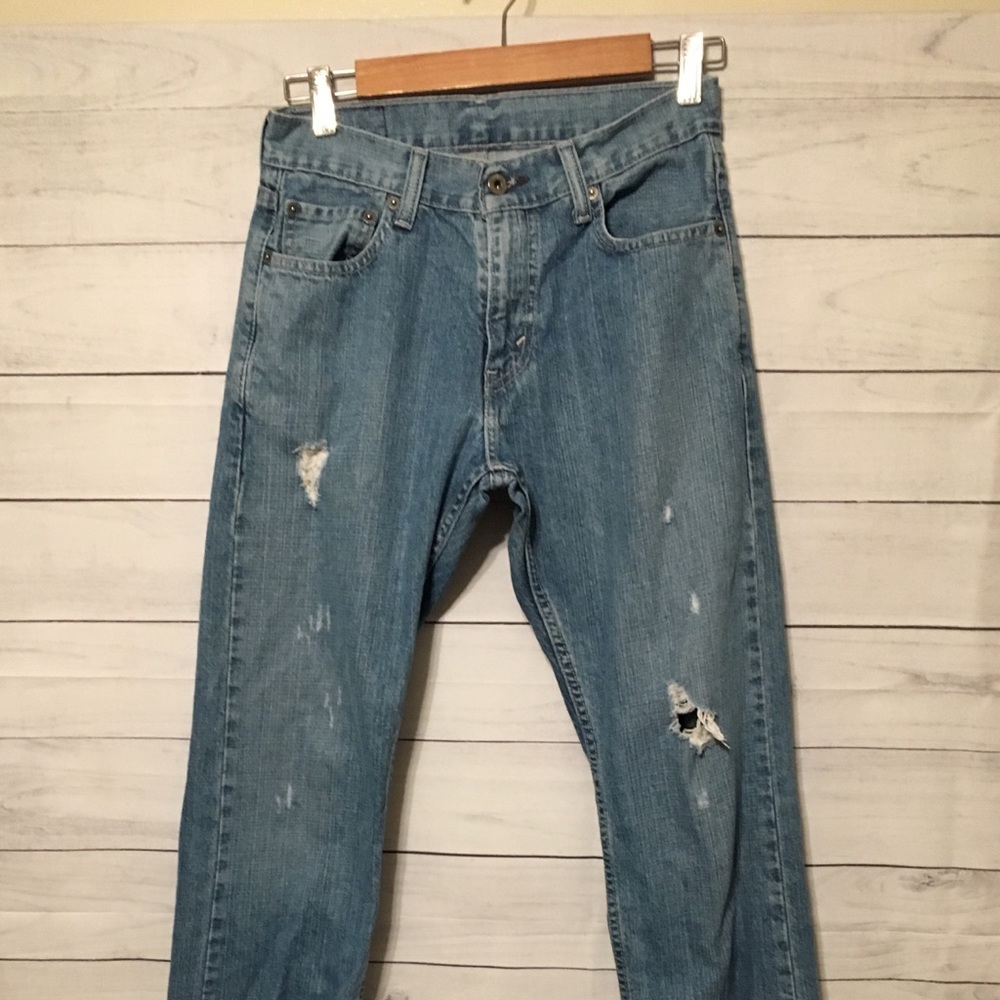 Levi’s 514 Distressed 5 Pocket Jean